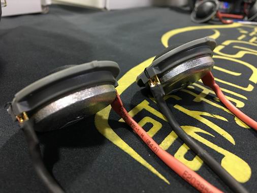 终究还是没抵挡住诱惑,最终还是抵挡不住诱惑