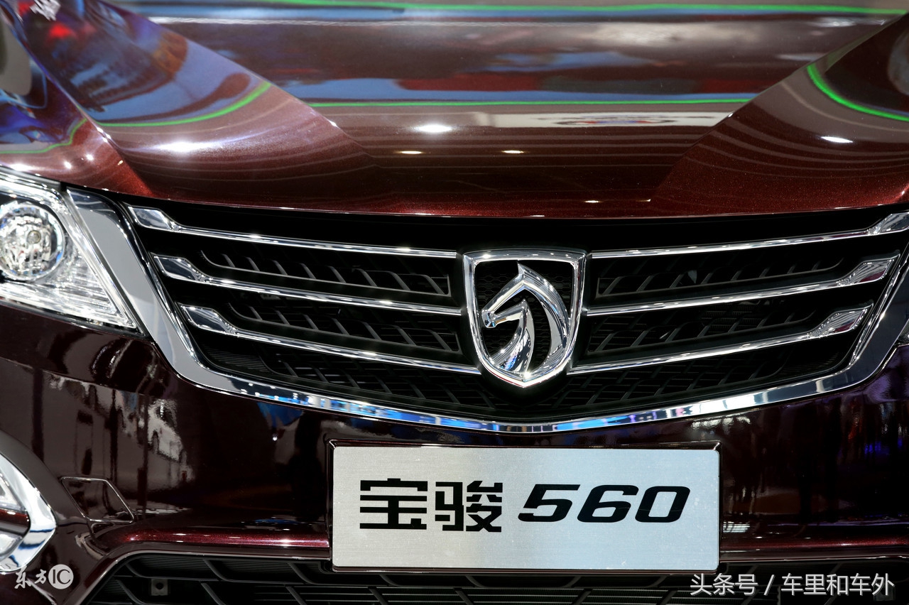 法拉利跟野马后面标志有什么区别,法拉利保时捷野马标志