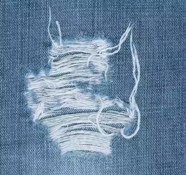 破洞牛仔裤越来越大,牛仔裤破洞拉丝断了怎么补