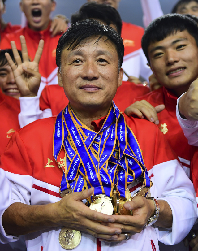 大咖！今晚《五星足球》，申花新主帅来了！