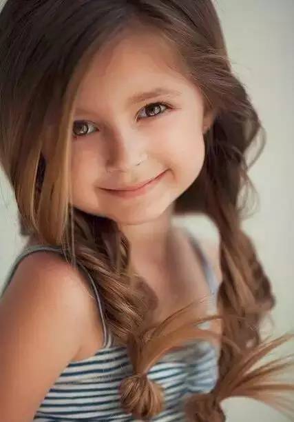 宝妈儿童编发之个性马尾辫编法,超级简单的儿童编发