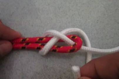 两根绳子最牢固的打结方法,竖吊坠绳子如何打结更牢固