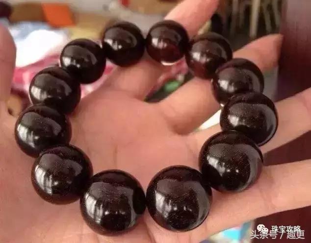 男士佩戴手串是左手还是右手,男士黄金貔貅手串佩戴方法