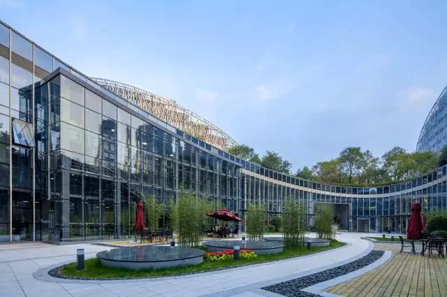 成都再登新一线榜首,成都成为全世界唯一上榜的城市