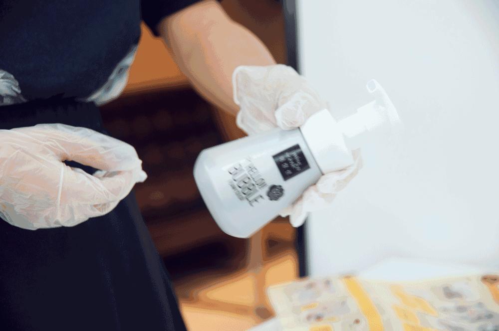 如何评价李宇春的先锋感时尚造型,李宇春怎么打扮都像中性人