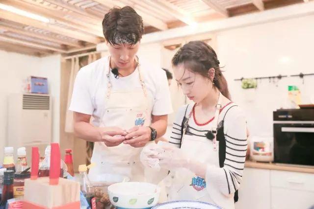 迪丽热巴高马尾发型编发教程,快来看看迪丽热巴同款编发教程吧