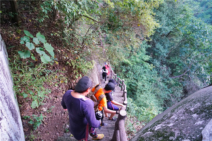 大自然山顶巨石,南天门到大别山主峰