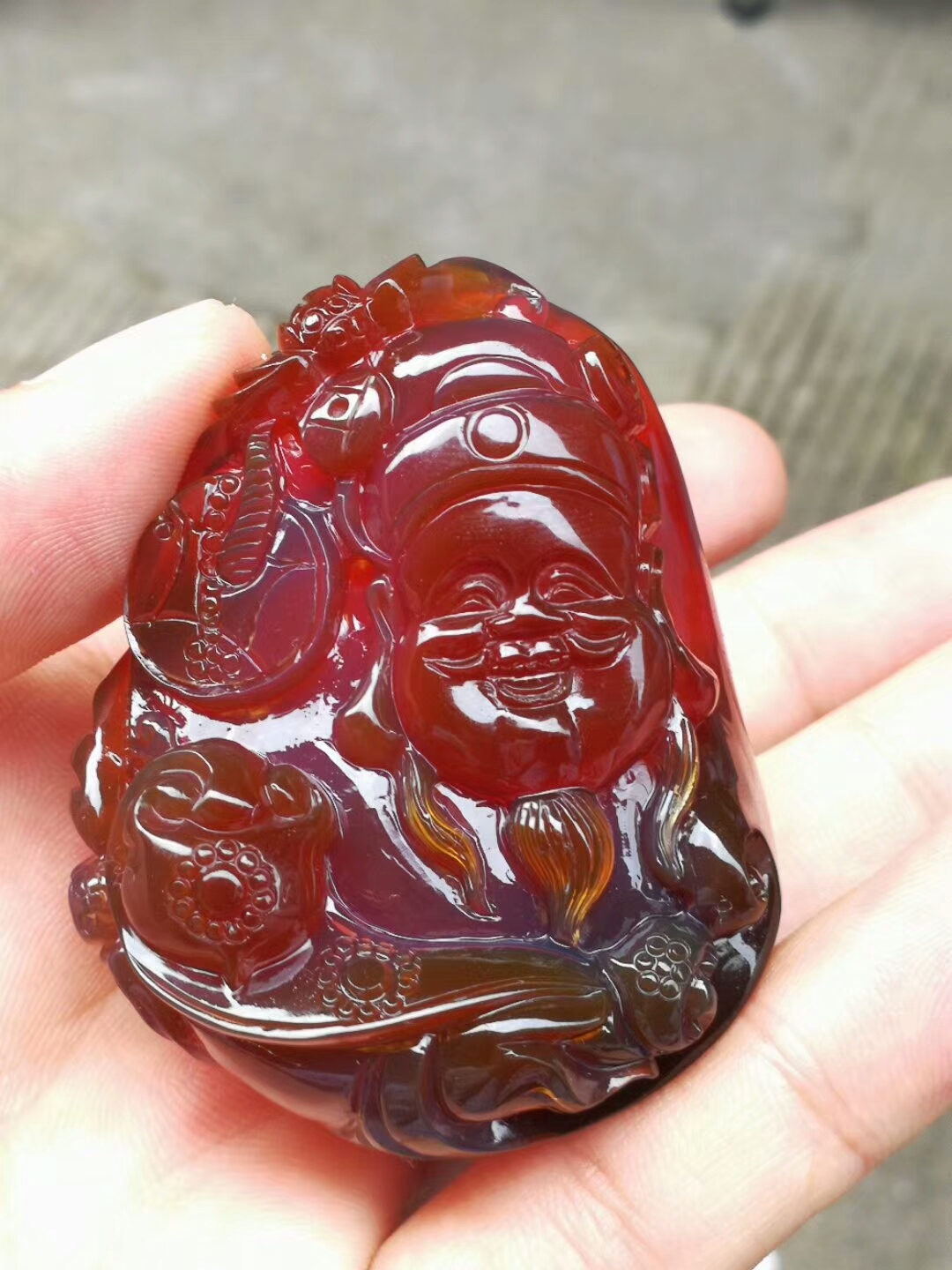 缅甸琥珀金珀好还是血珀好,缅甸血珀和棕珀