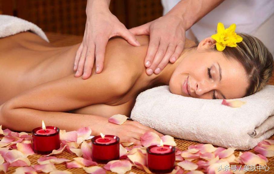 背部长痘痘怎么快速消除,背部痘痘怎么去挤