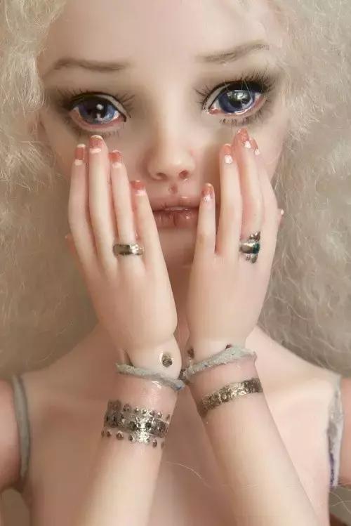 李晨花200万买的求婚娃娃，到底什么来头？