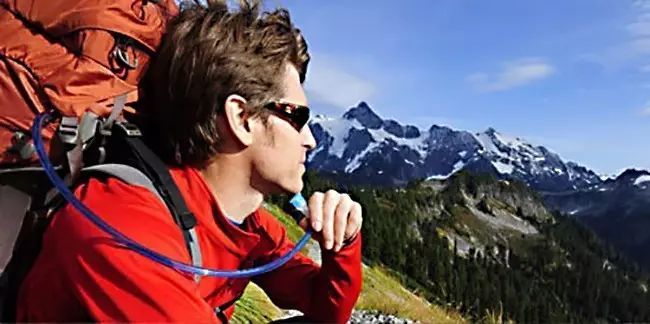 旅游时有哪些必带的装备,十一旅行必备装备