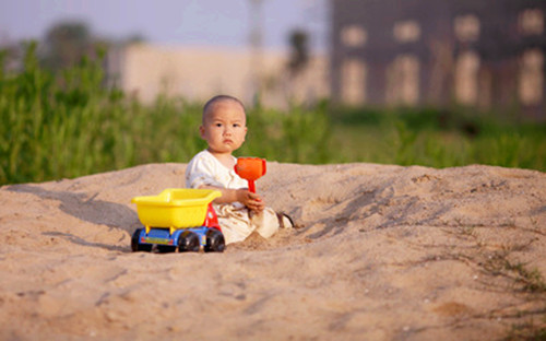 在树荫下乘凉能起到补钙的作用吗,在树底下乘凉能补钙吗