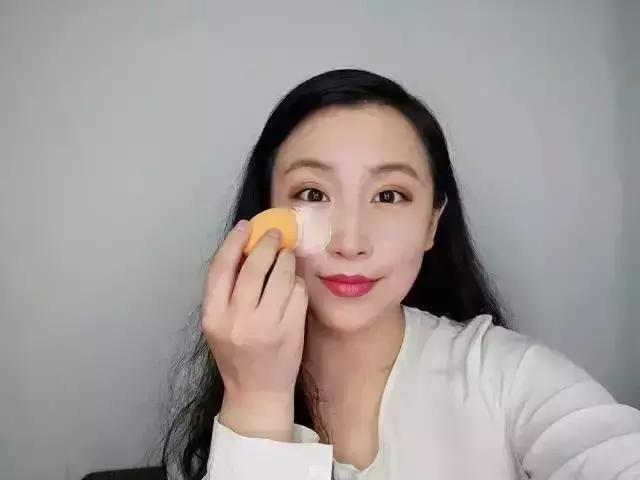 小众散粉的使用方法 (控油散粉教程)