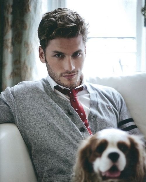 一件纯白的t恤搭配拉风的tee,一件白t恤男