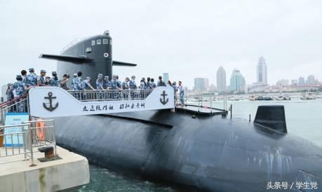 大学生军训都快结束了，没晒黑的同学肯定都不是学霸