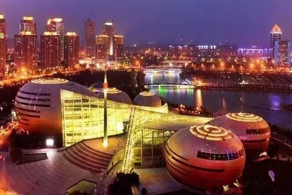 去郑州哪里旅游最便宜又好玩,郑州值得旅游的地方有哪些