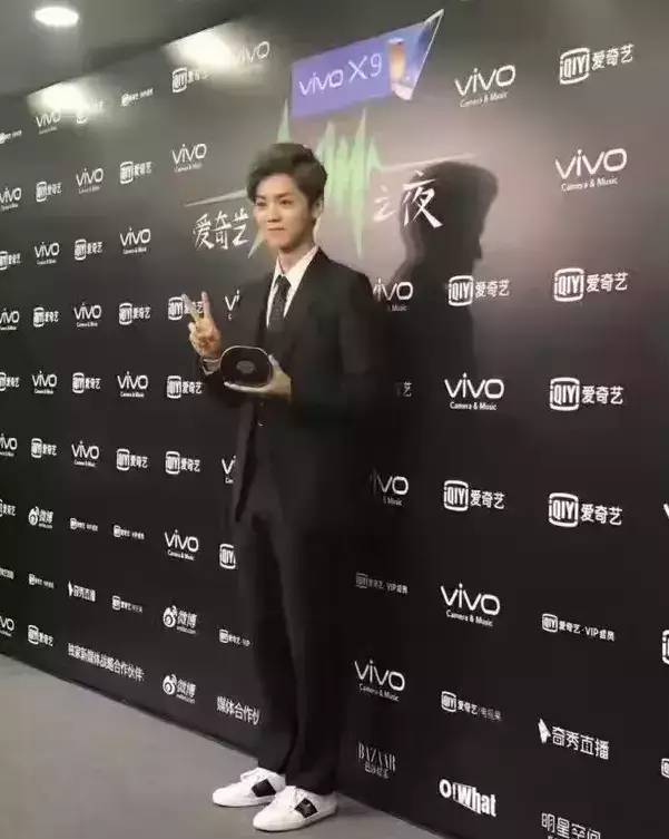 古琦印花小白鞋,古琦小白鞋同款