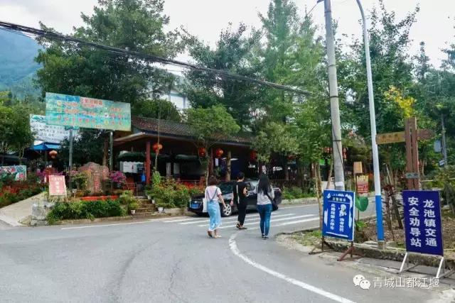 四川旅游一条很直的公路,四川唯一一条有路灯的高速公路