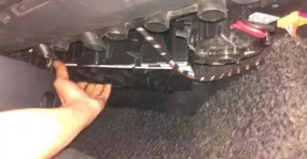 奔驰宝马奥迪空调滤芯更换教程,宝马五系空调滤清器