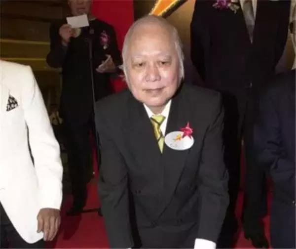 香港演员李若彤与丈夫,小龙女香港老公