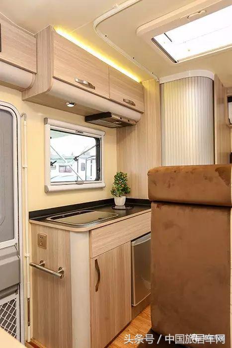 带麻将机ktv洗衣机的房车,35万带麻将桌的房车