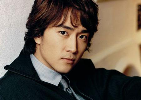 三白眼面相凶的女人,三白眼配剑眉面相