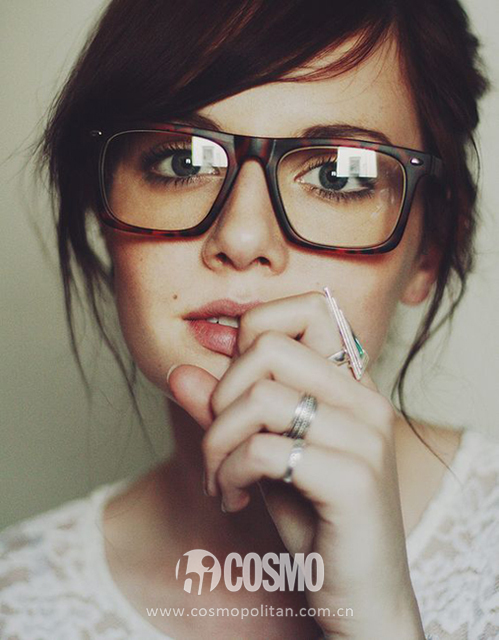 如何知道刘海要不要软化,刘海导致的额头长痘该怎么办