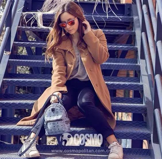 花里胡哨双肩包推荐,耐看双肩包穿搭