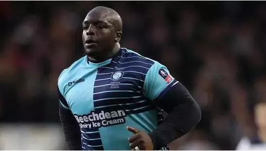 体重200斤的篮球球员,体重200小前锋