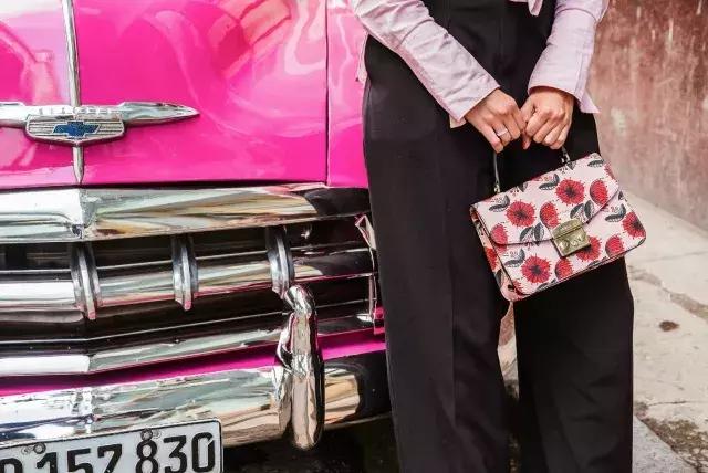 初入职场买什么品牌包,初入职场女生背什么包