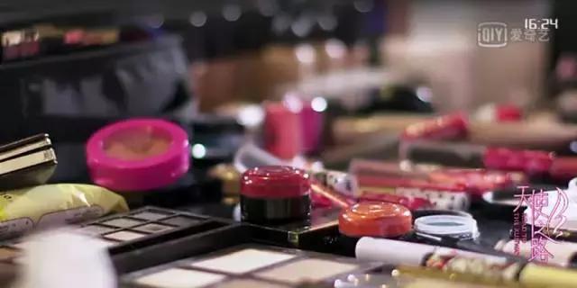 如何拥有超模们的小白牙？天使之路同款只要12元！