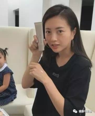 为什么不当演员了来当美妆博主,明明可以当歌手却非要当演员