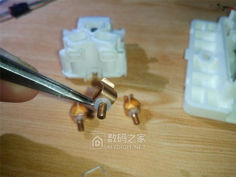 中科电工和公牛插座哪个好,中科电工开关插座质量怎么样