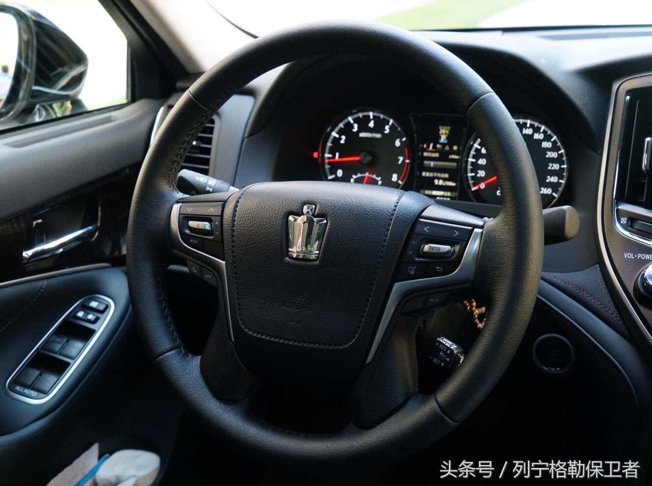 皇冠14代精英版试驾视频测评,14代皇冠车主用车评论