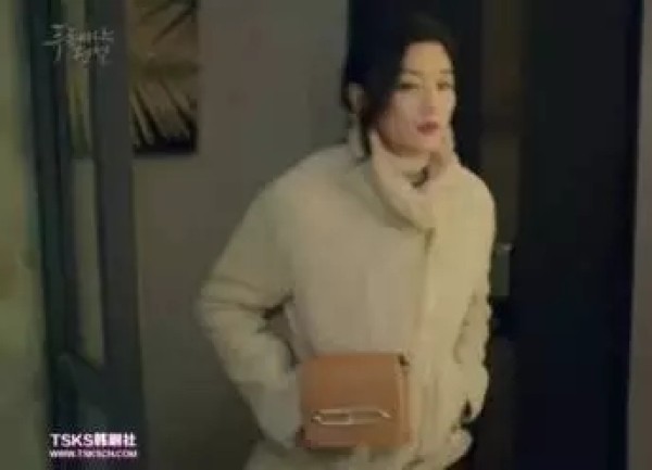 包包种草｜最近哪些包是当红炸子鸡