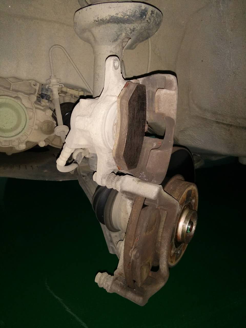 刹车片自己买来换还是去4s店换,刹车片多少公里更换怎么换最合理