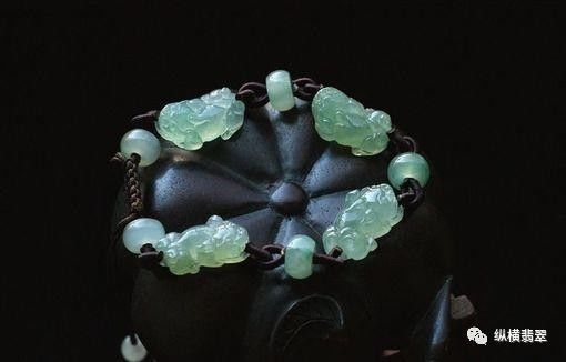 歪头翡翠貔貅招横财,正脸翡翠貔貅守正财,还有最后一点不能忽略