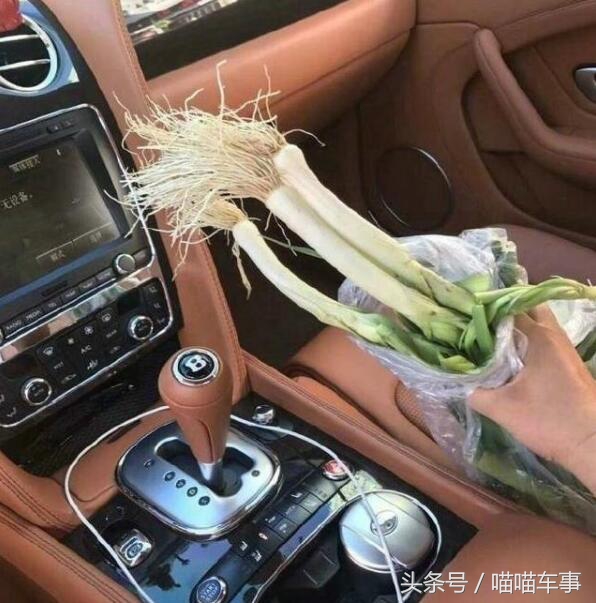 刮蹭豪车没钱赔怎么办,蹭了车赔多少钱