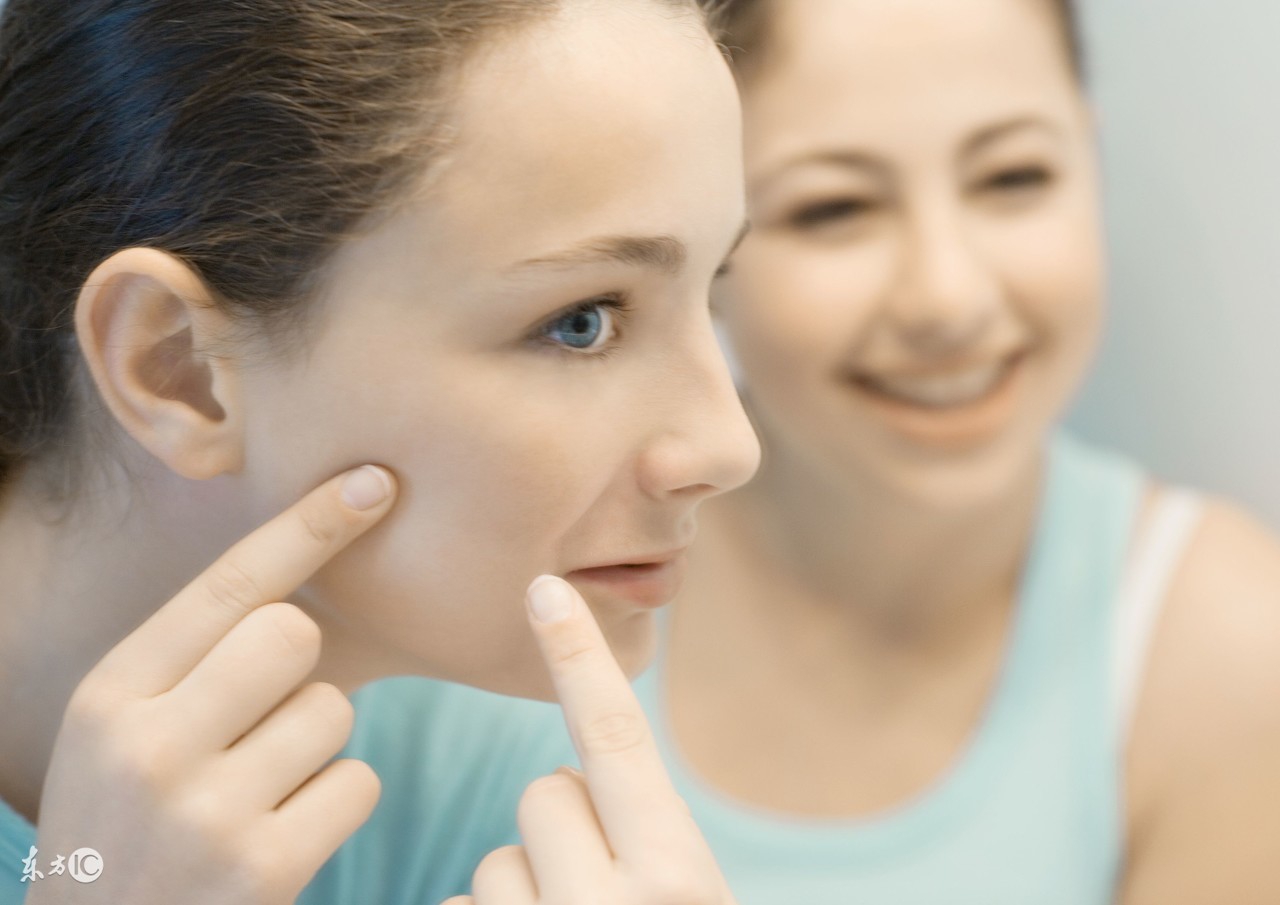 一吃辣就长痘痘是怎么回事,长痘是因为吃辣的还是吃甜的