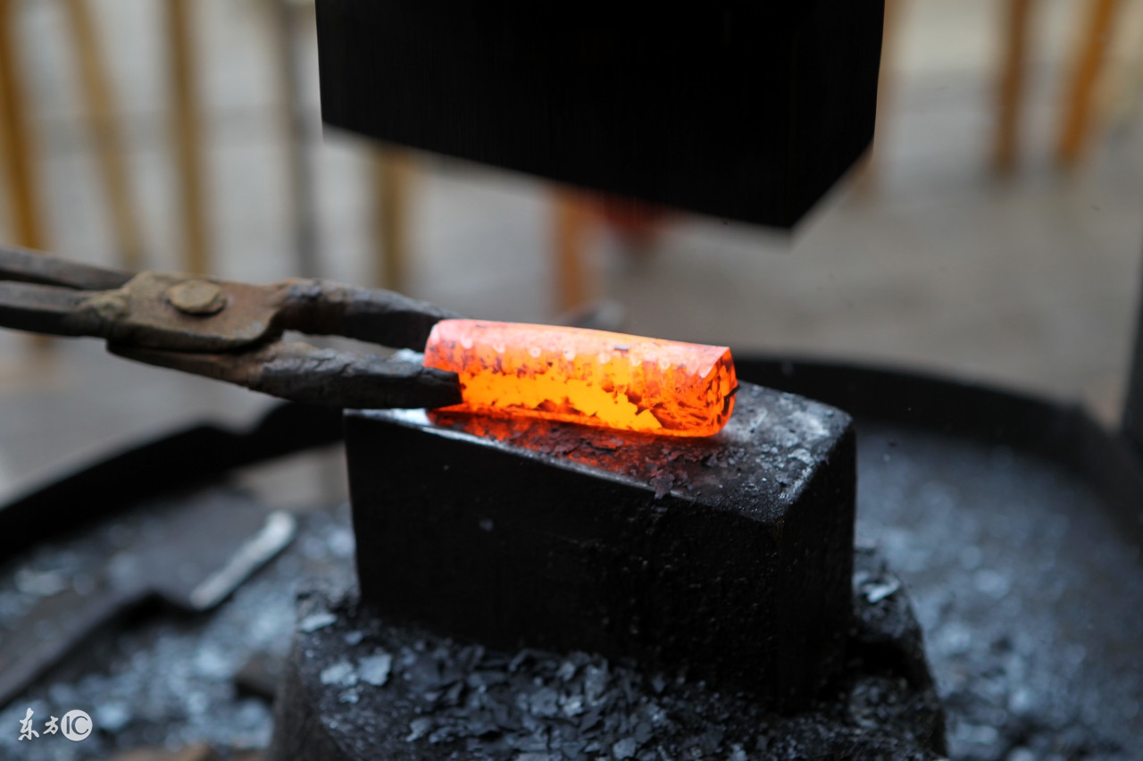 他高中辍学后18岁职场收入百万，连马云都给他点赞！