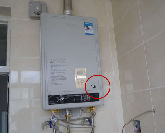 燃气热水器用8升好还是10升好,普通家用热水器10升合适吗