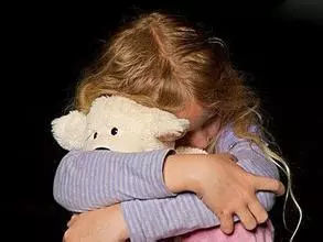 微弱的小夜灯会影响宝宝发育吗,开夜灯会导致孩子早熟怎么办