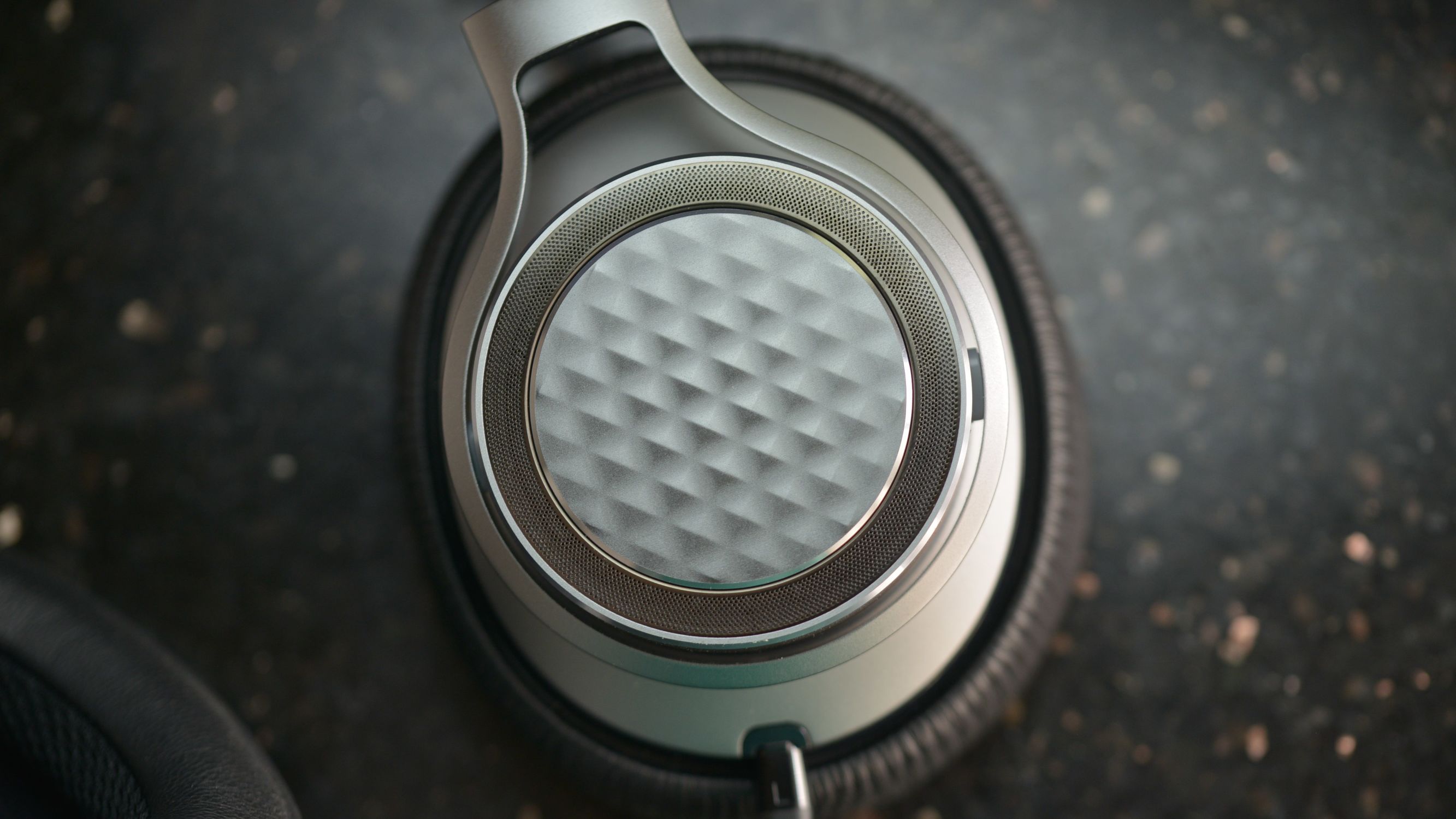 顶级设计+3倍特斯拉磁通量，试用VIVOXE1000