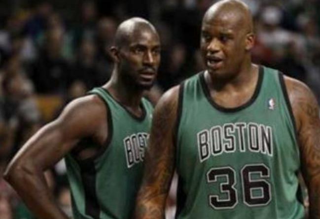 奥尼尔刚进联盟就入选50大,奥尼尔湖人时期几次入选最佳阵容