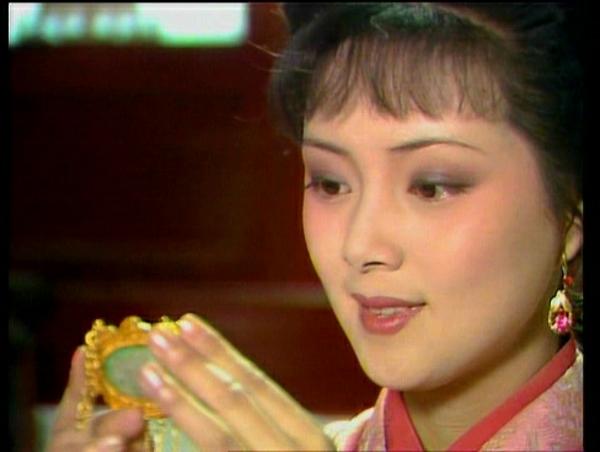 《红楼梦》里凤姐与宝钗为何相互敬而远之？