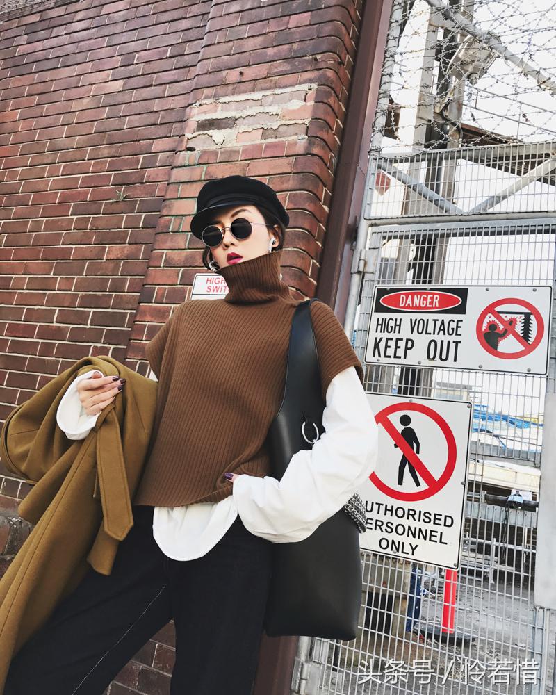 衬衫内搭保暖马甲,衬衣马甲两件套下面怎么搭配裤子