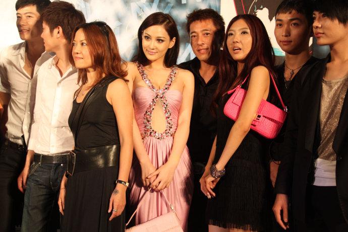 张馨予以前和现在图片对比,张馨予以前的照片是真的吗