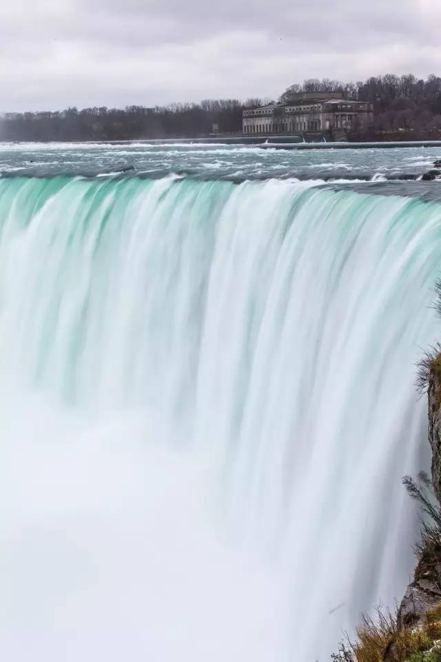 荒野猎人小李子和土著人,荒野猎人小李子救印第安女人