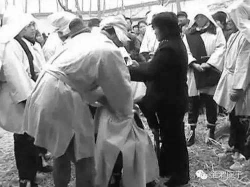 通渭县文化习俗,甘肃通渭县丧葬孙子需要做什么