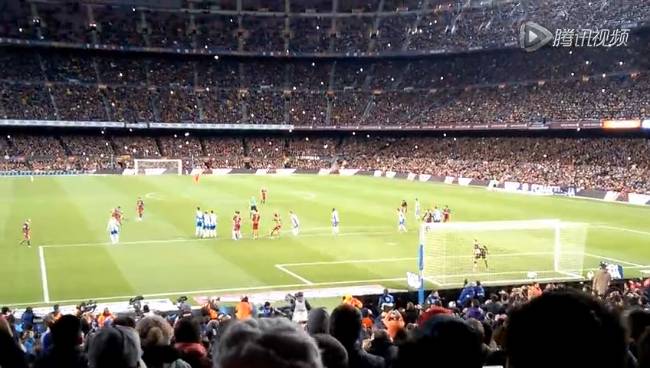 看梅西踢足球视频,坐在场边看踢足球